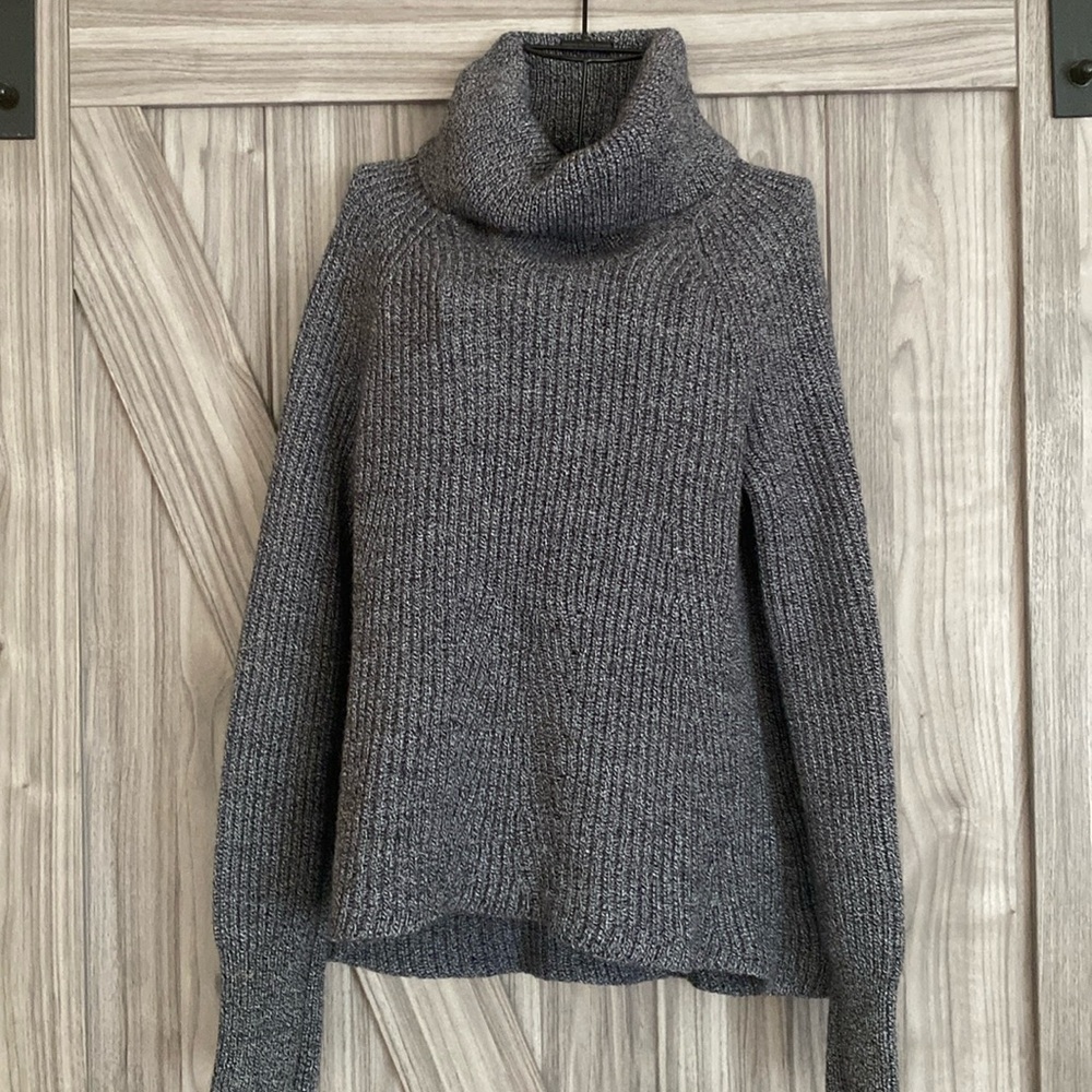 Banana Republic wool blend sweater